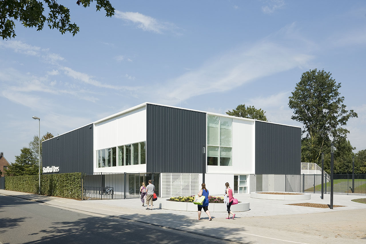 2521 Zwembad, Rees (DE)